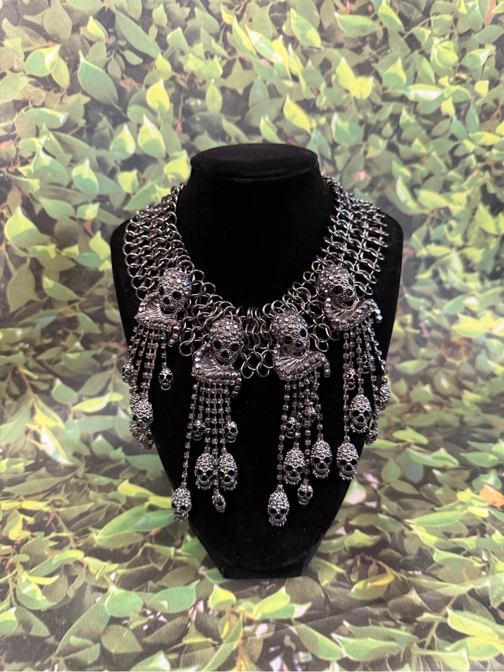 Natasha Couture Gothic Silver Crystal Skull Chainmail Necklace - Picture 2 of 12